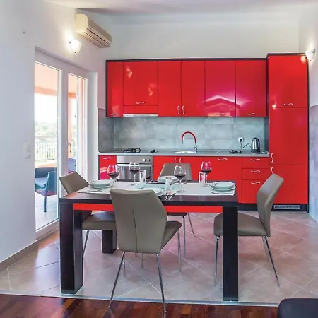 1 Bedroom Gorgeous Apartment In Makarska Makarska
